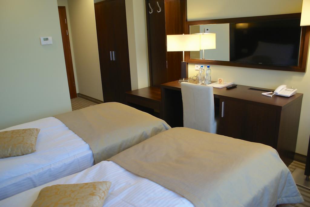 Hotel Lazur SPA&Conference Kalisz Habitación foto