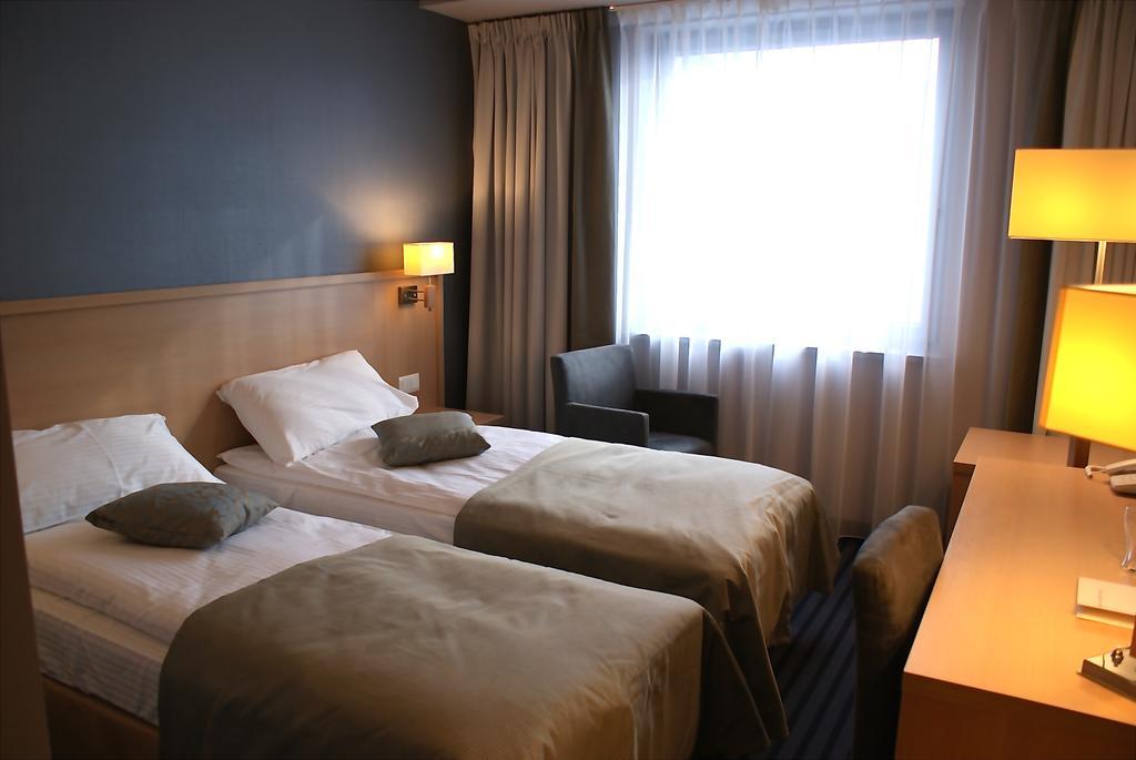 Hotel Lazur SPA&Conference Kalisz Habitación foto